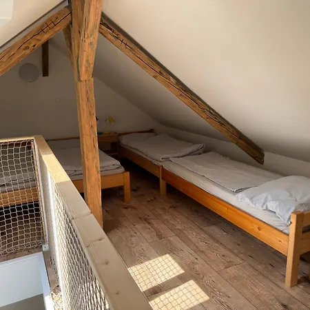 Tkalcovna U Zlateho Potoka Apart Otel Dobrany (Hradec Kralove)