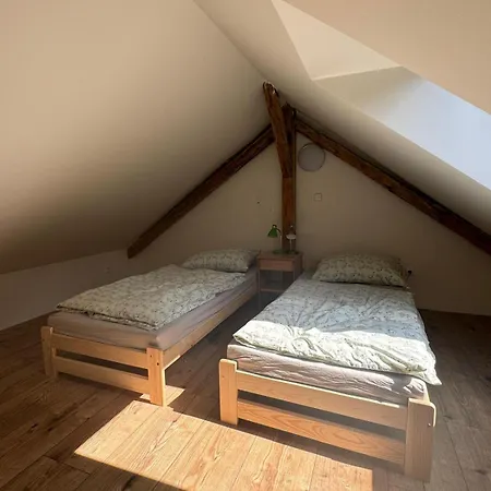 Tkalcovna U Zlatého Potoka Dobrany (Hradec Kralove)