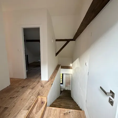 Aparthotel Tkalcovna U Zlateho Potoka
